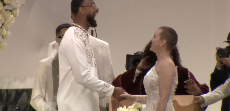 Vandaag: Anouk trouwt met Dominique